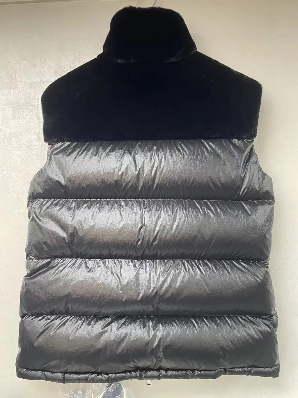 Sleeveless Vest