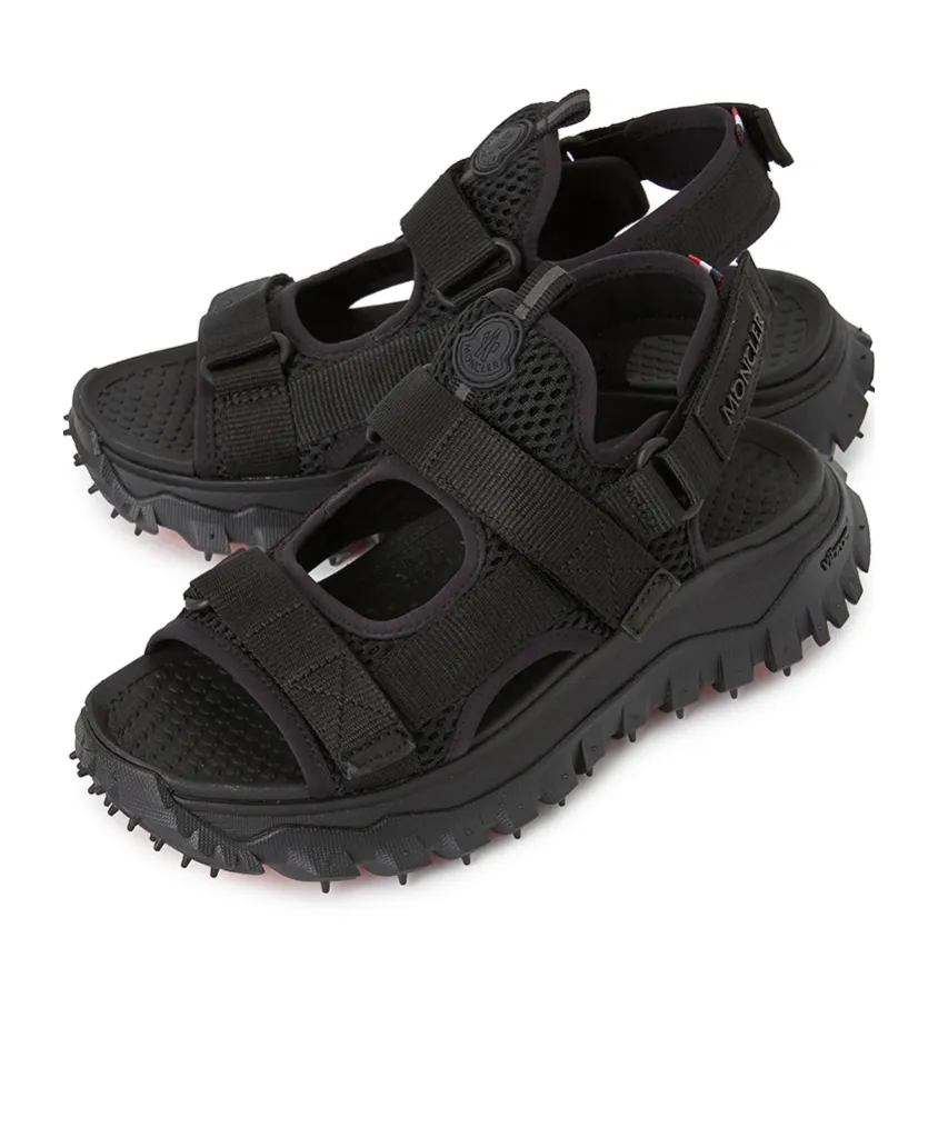 Open-Toe Flat Sandals