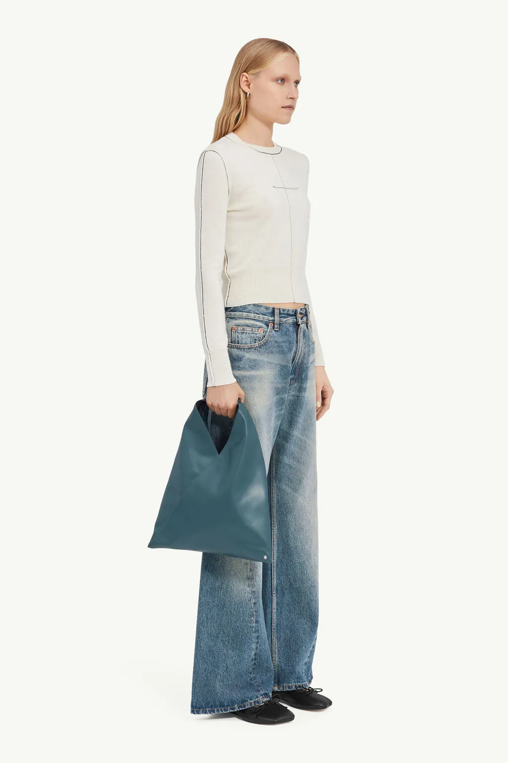 Low-Rise Wide-Leg Jeans