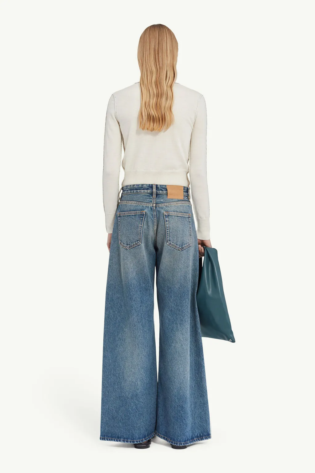 Low-Rise Wide-Leg Jeans