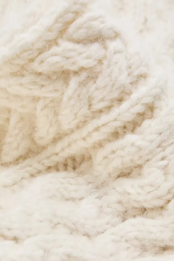 Tricot Fringed Knit Scarf