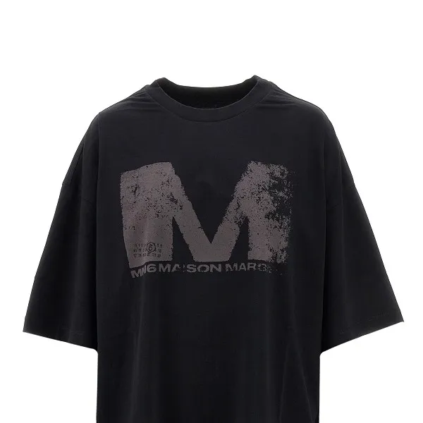 Graphic-Print T-Shirt
