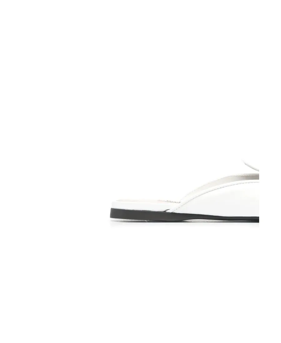 Chain-Link Slippers