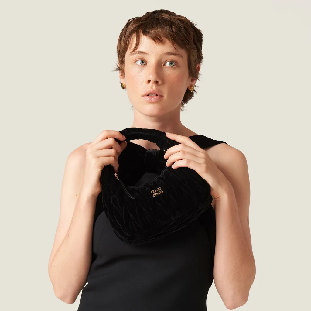 Wander Matelassé Zip-Up Shoulder Bag