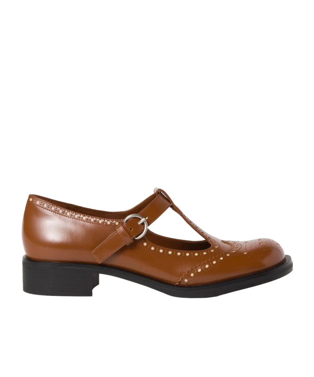 Round-Toe T-Strap Brogue Shoes