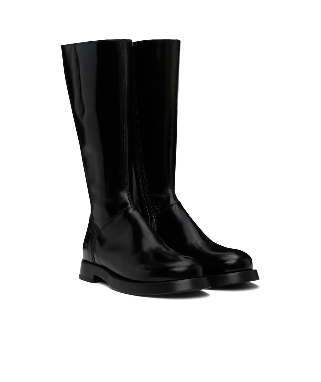 Round-Head Boots