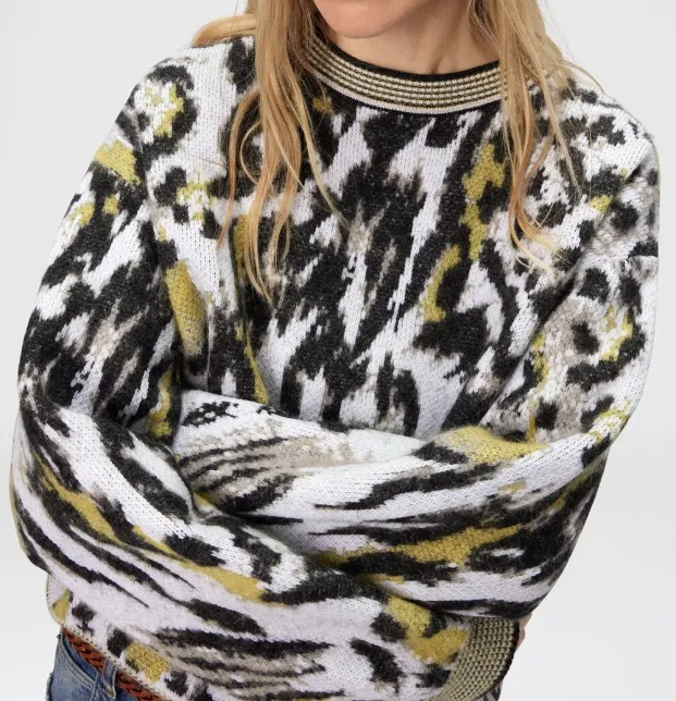 Round Neck Long-Sleeved Sweater