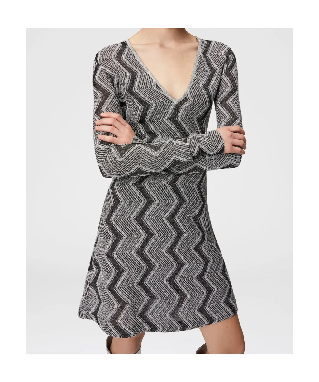 Zig Zag Patterned V-Neck Dress