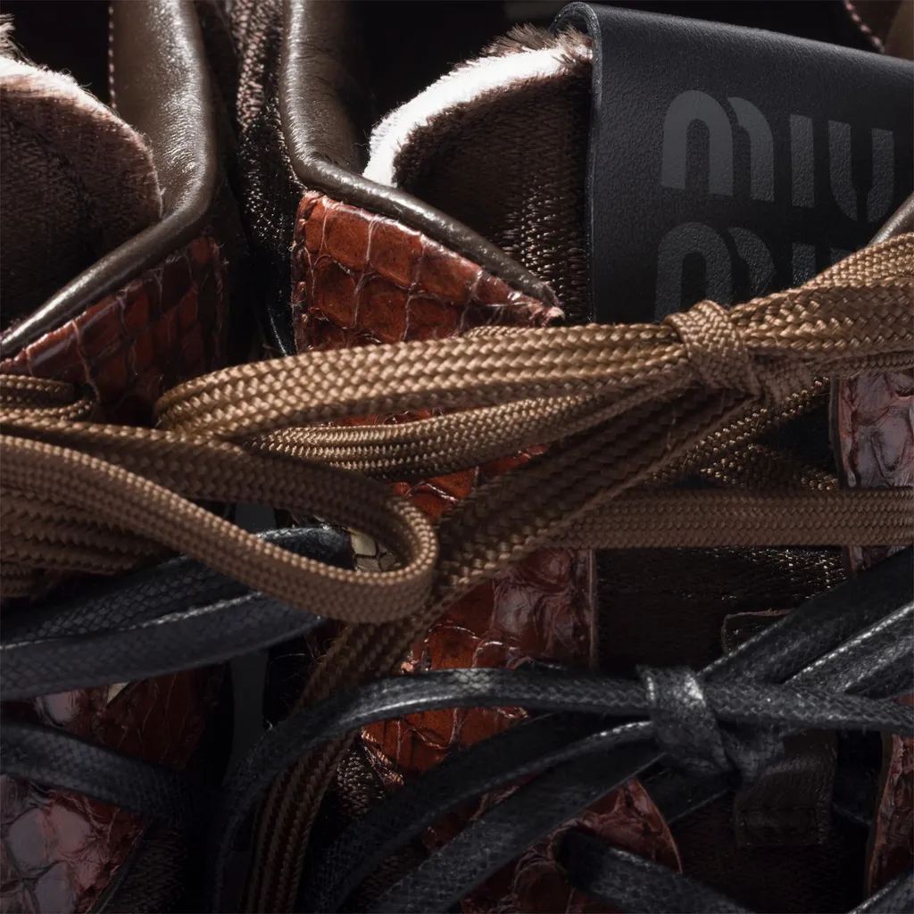 Gymnasium Lace-Up Sneakers