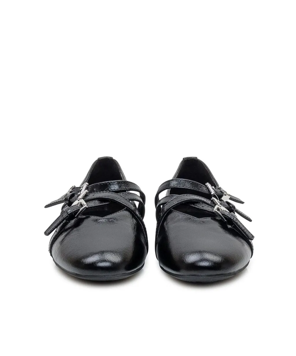 Buckle Detailed Slip-On Flat Shoes