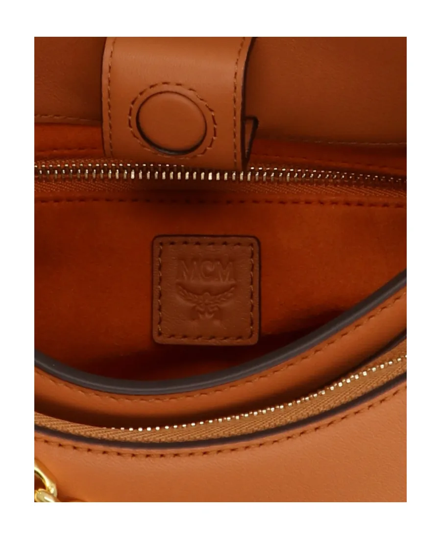 Medium Travia Shoulder Bag