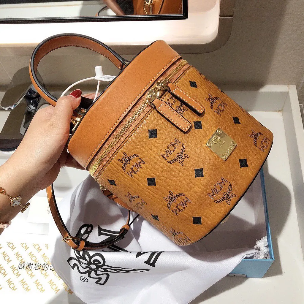 Cylinder Bucket Bag