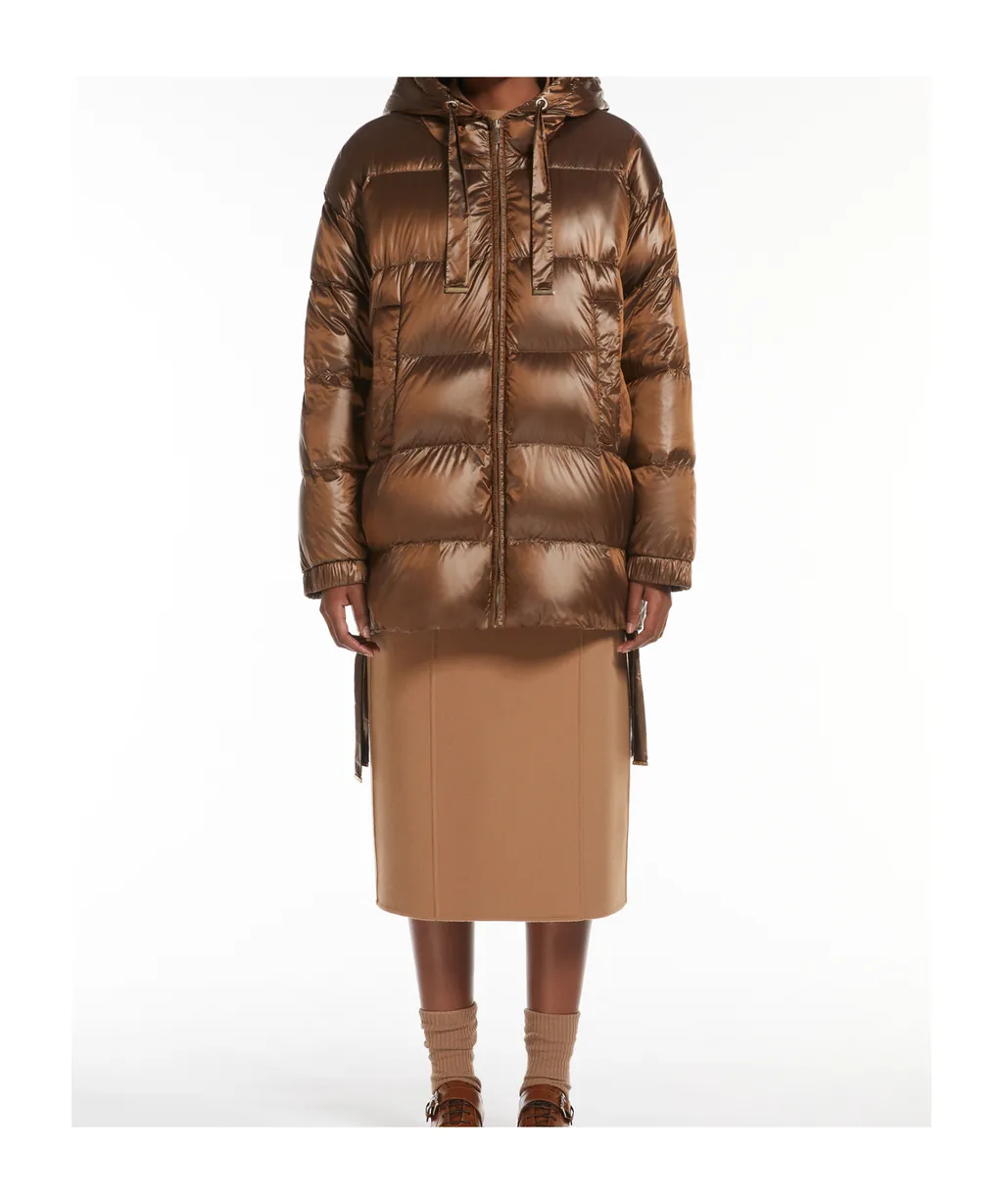 Long-Sleeved Mid-Length Down Jacket
