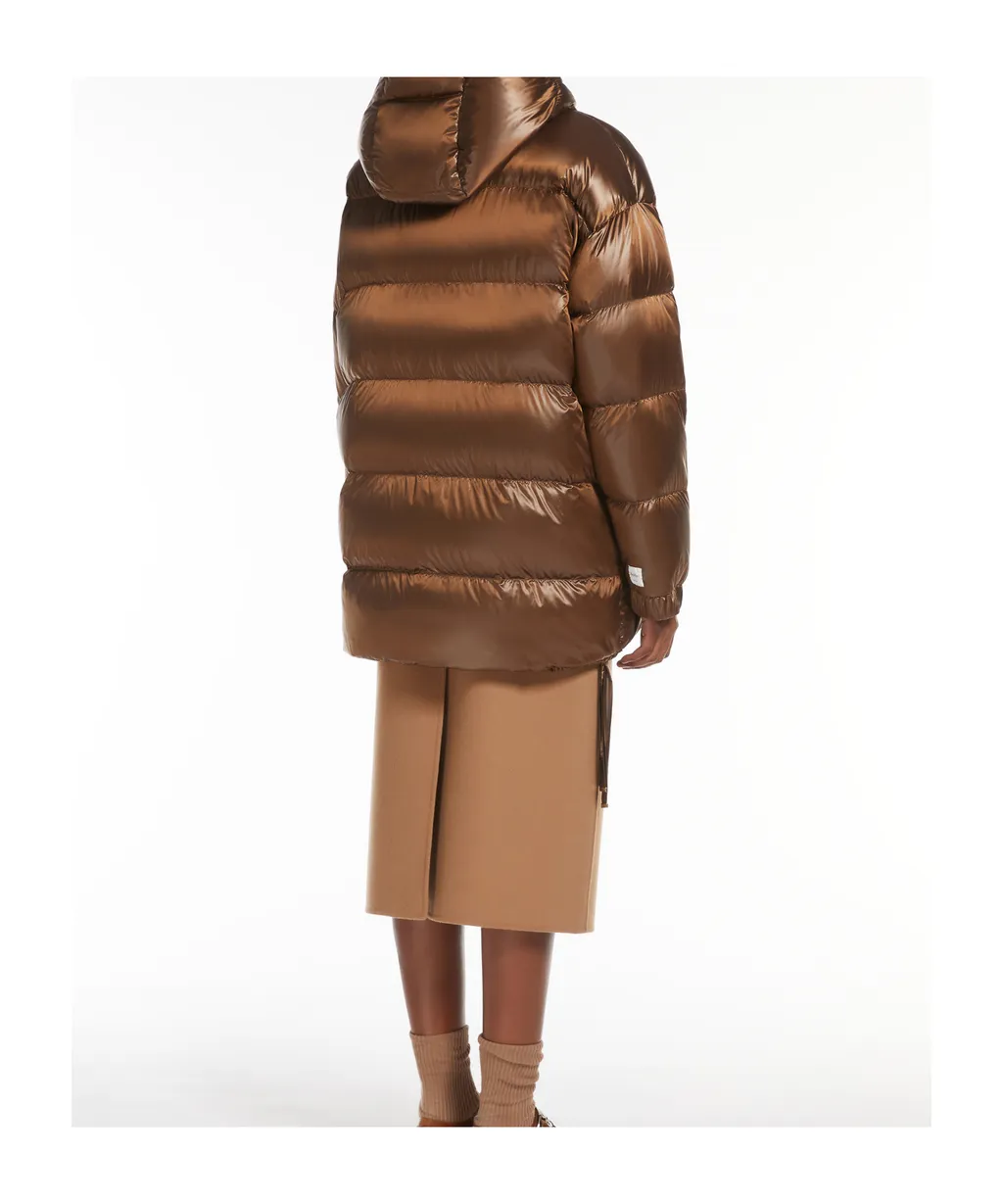 Long-Sleeved Mid-Length Down Jacket