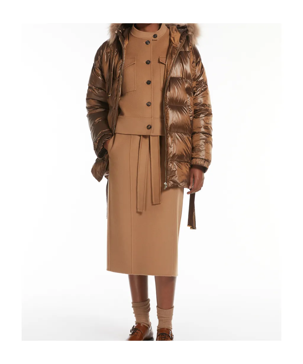Long-Sleeved Mid-Length Down Jacket
