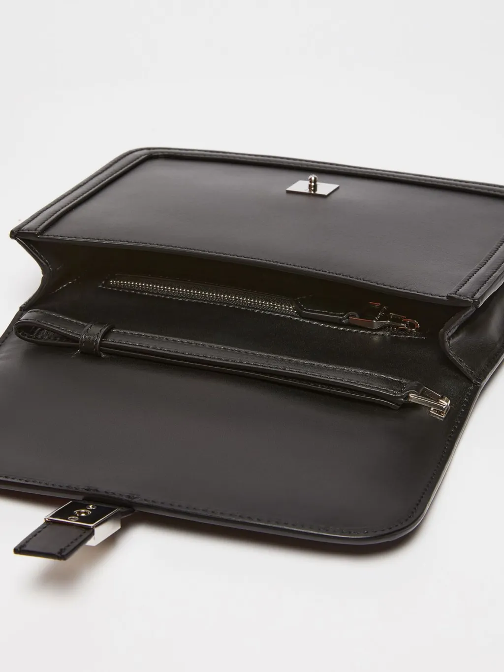Logo Clutch