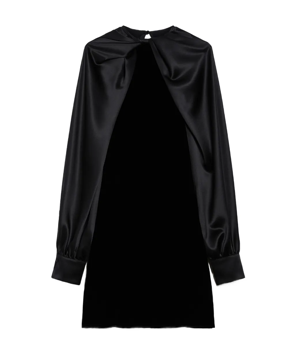 Twist Detailed Long-Sleeved Dress