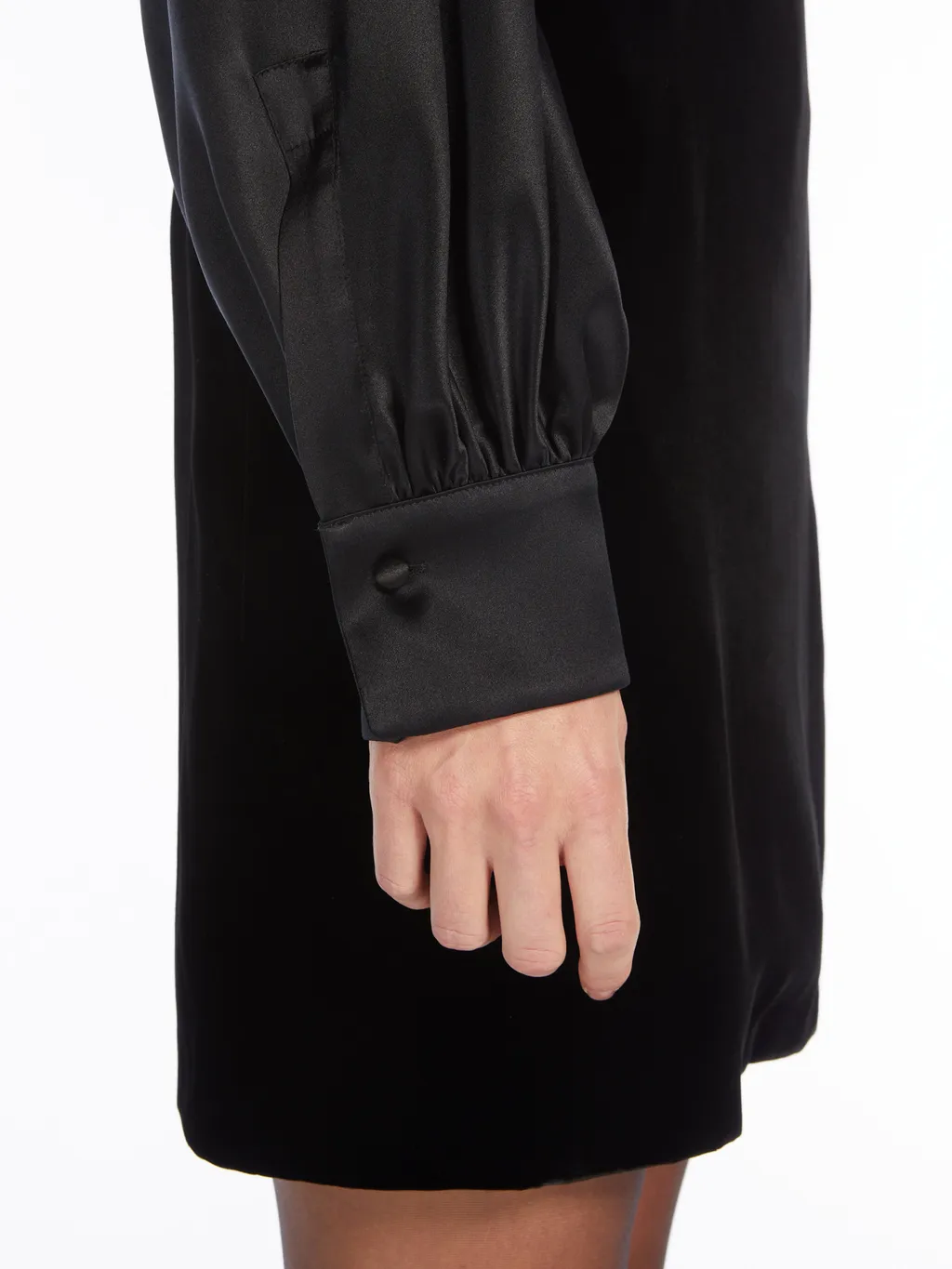 Twist Detailed Long-Sleeved Dress