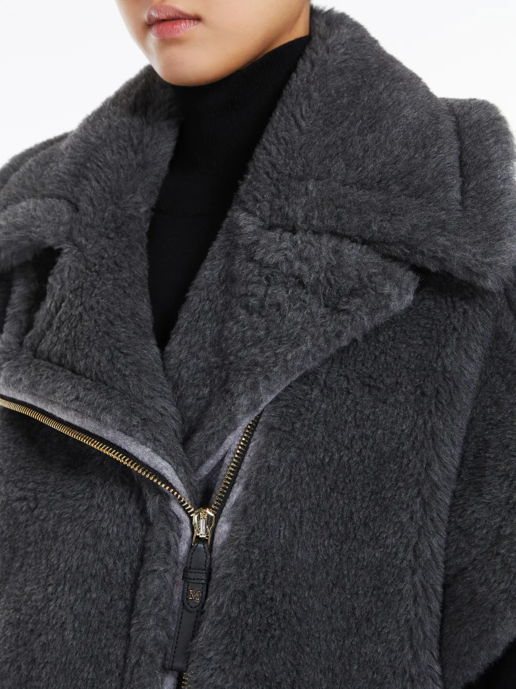 Zip-Up Short-Sleeved Coat