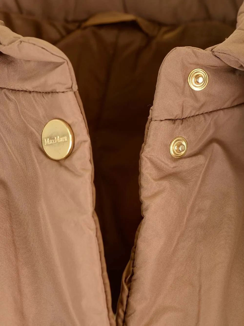 The Cube Buttoned Long-Sleeved Jacket