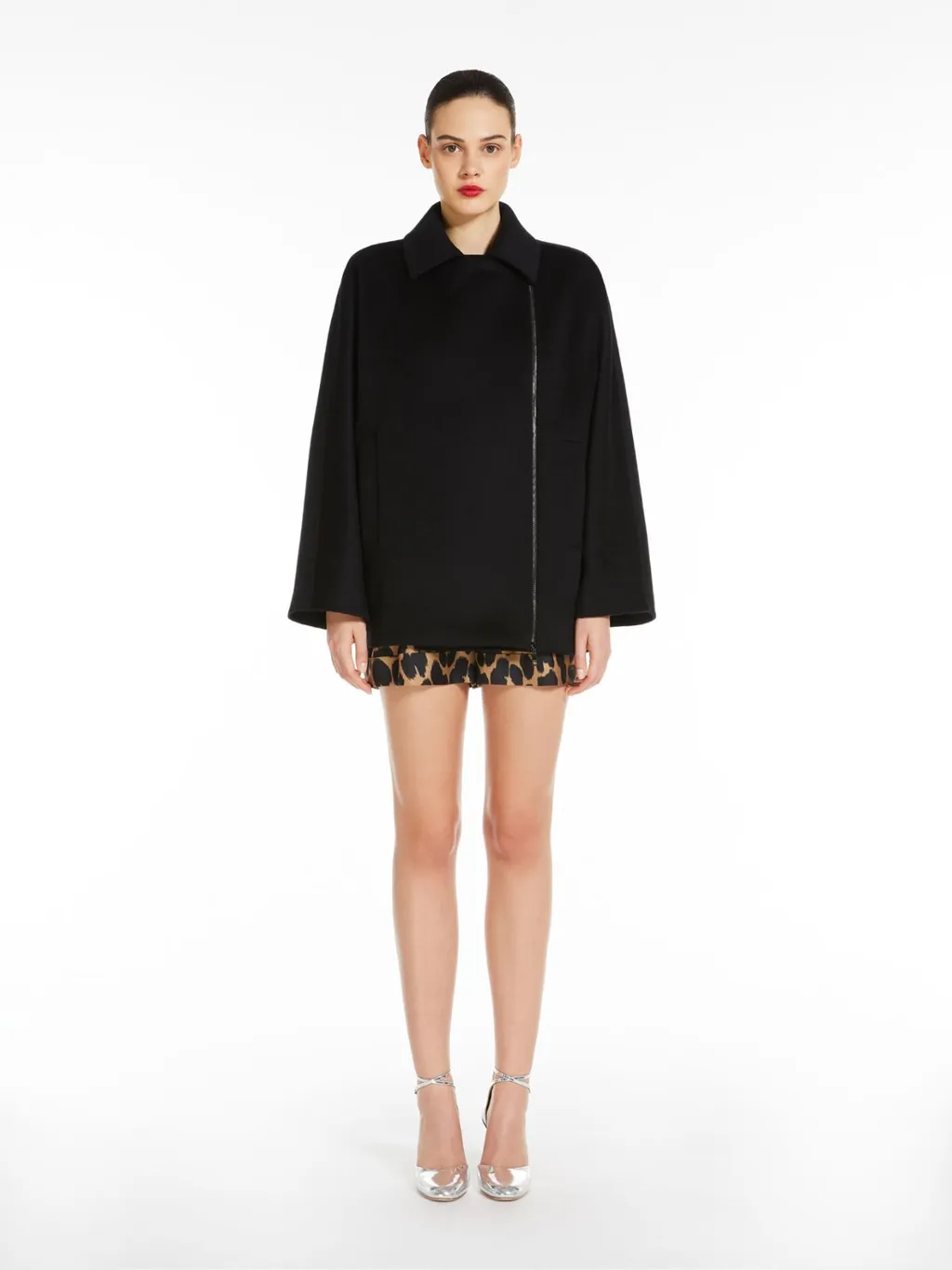 Zip Detailed Long-Sleeved Coat