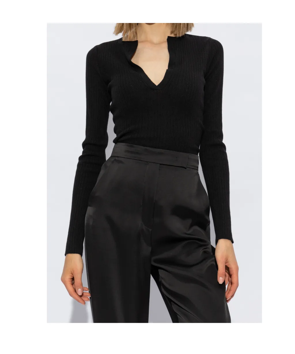 V-Neck Long-Sleeved Top