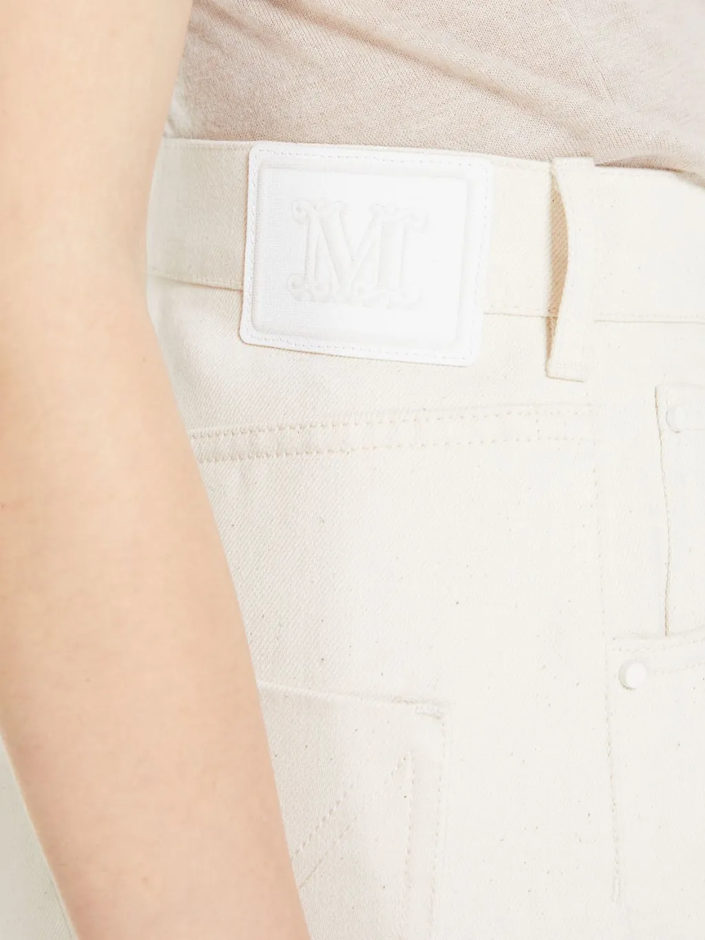 Button Detailed Straight-Leg Pants