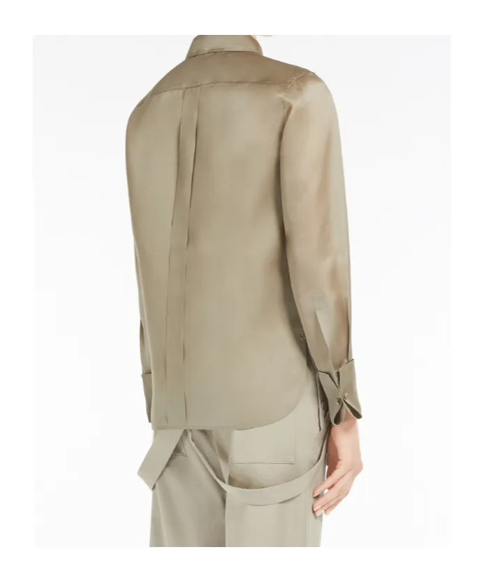 Buttoned Long-Sleeved Shirt