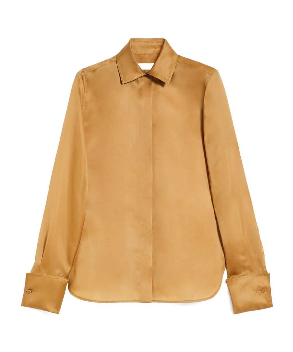 Buttoned Long-Sleeved Shirt