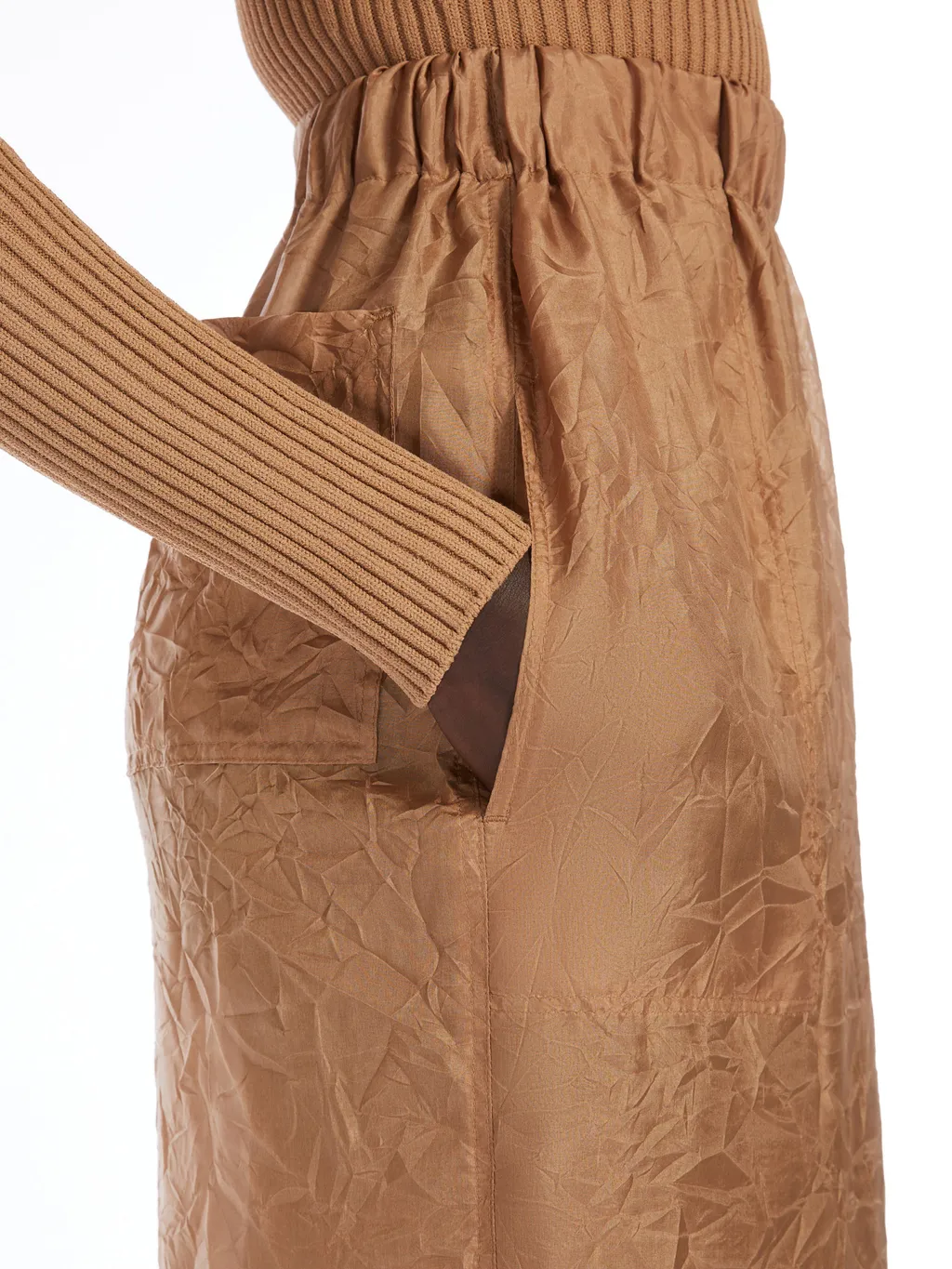 Aeroso Back Slit Skirt