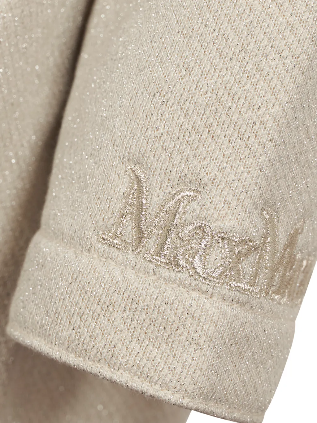 Long-Sleeved Hooded Hoodie