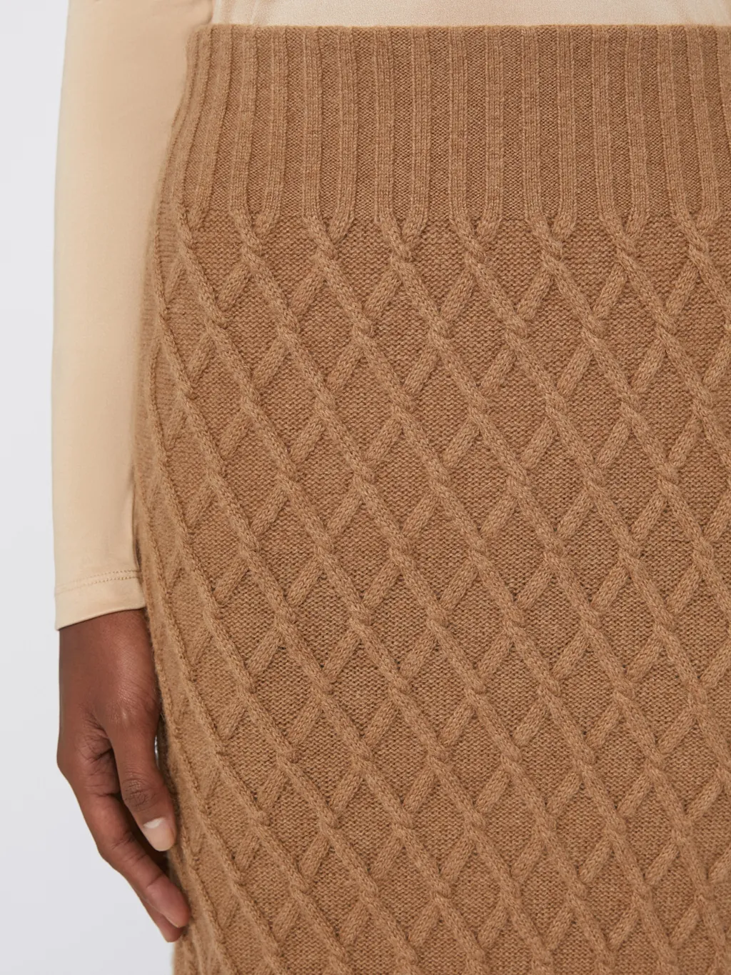 Allover Cable Knit Long Skirt