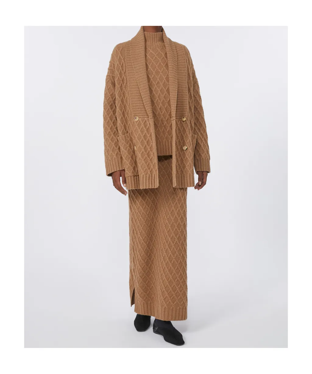 Allover Cable Knit Long Skirt