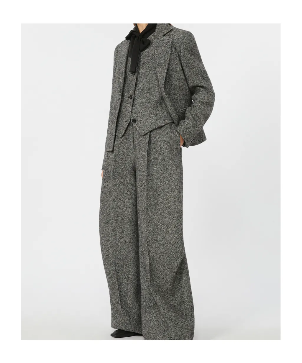 Feminine Wool And Silk Blazer