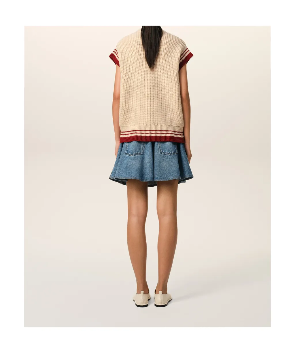 Ami De Coeur V-Neck Knitted Vest