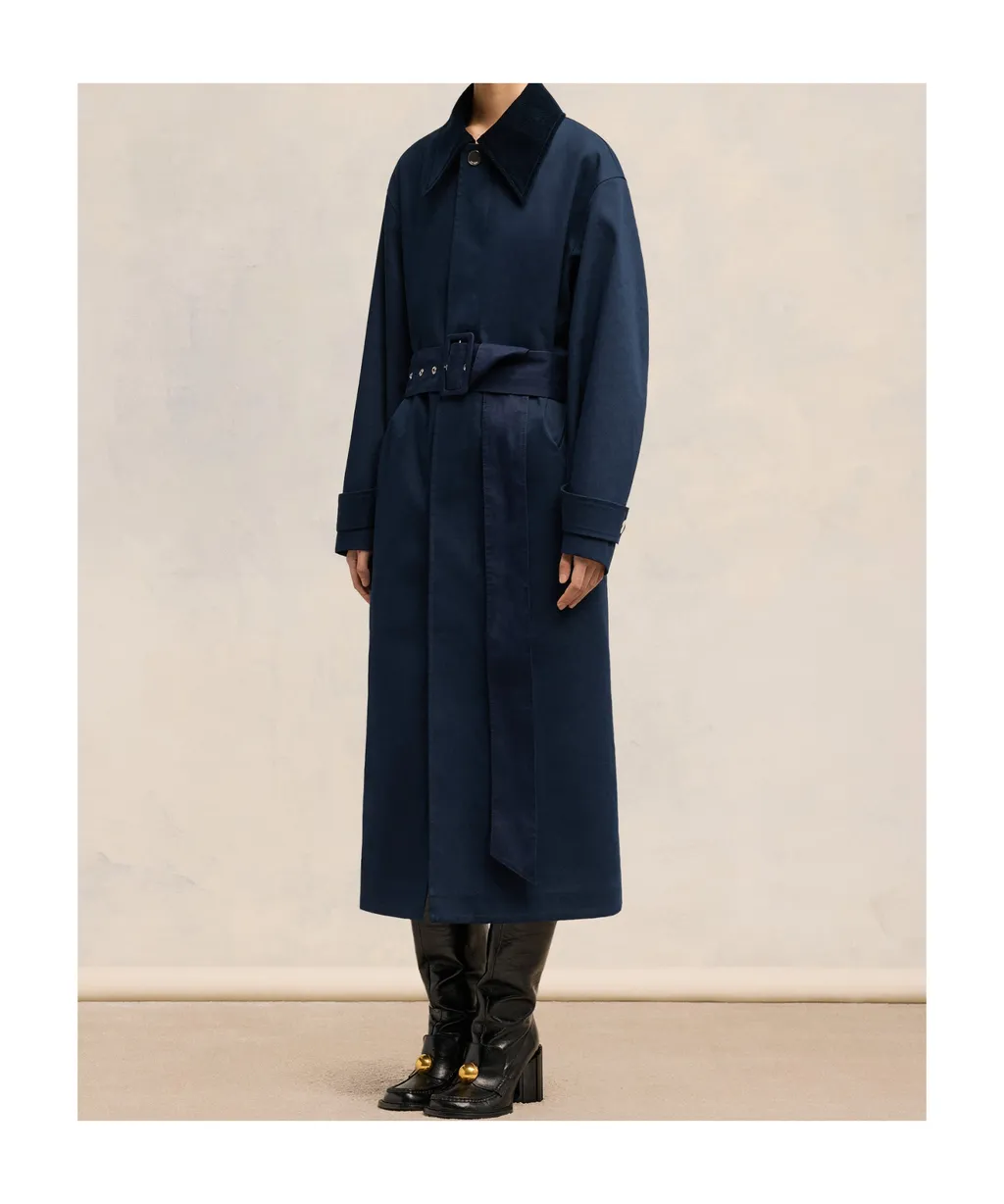 Long-Sleeved Windbreaker