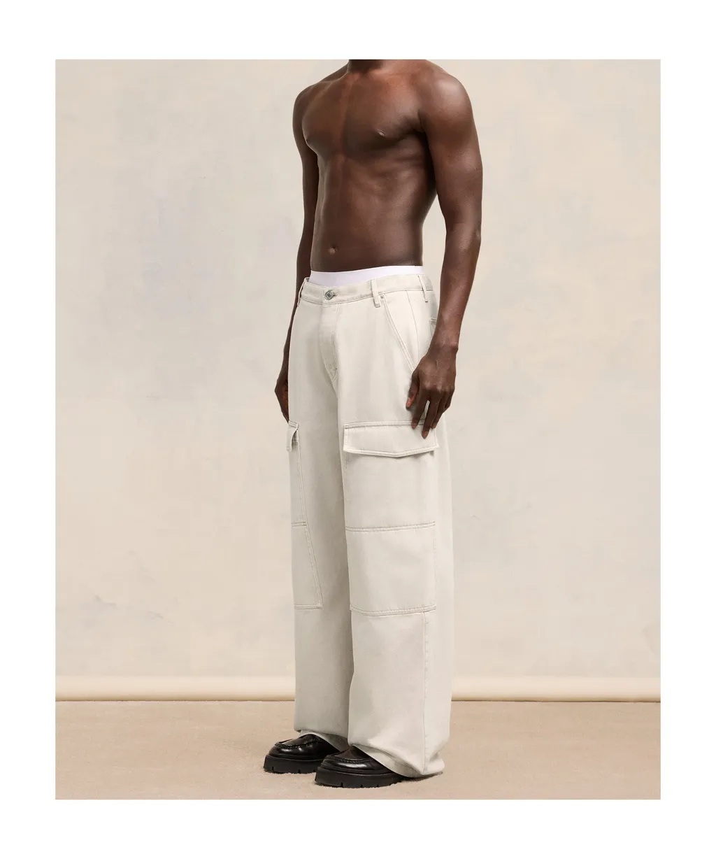 Relaxed Fit Cargo Jeans