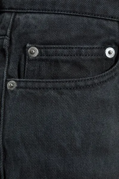Wide-Leg Jeans