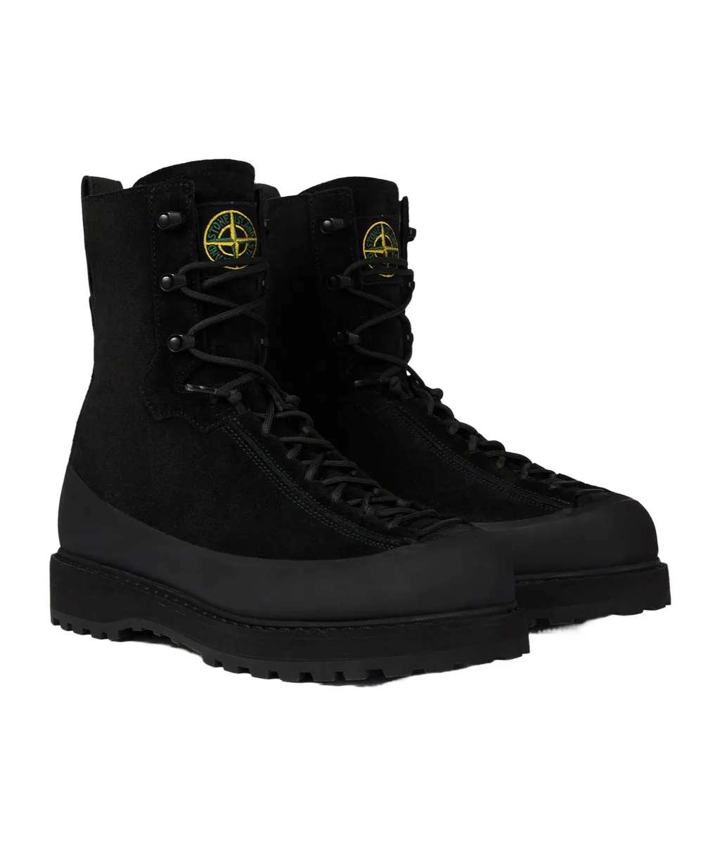 S100110 Lace-Up Hiking Boots