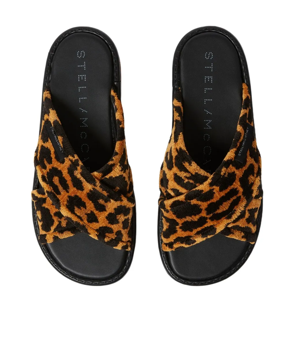 Sneak-Elyse Leopard Twisted Sandals