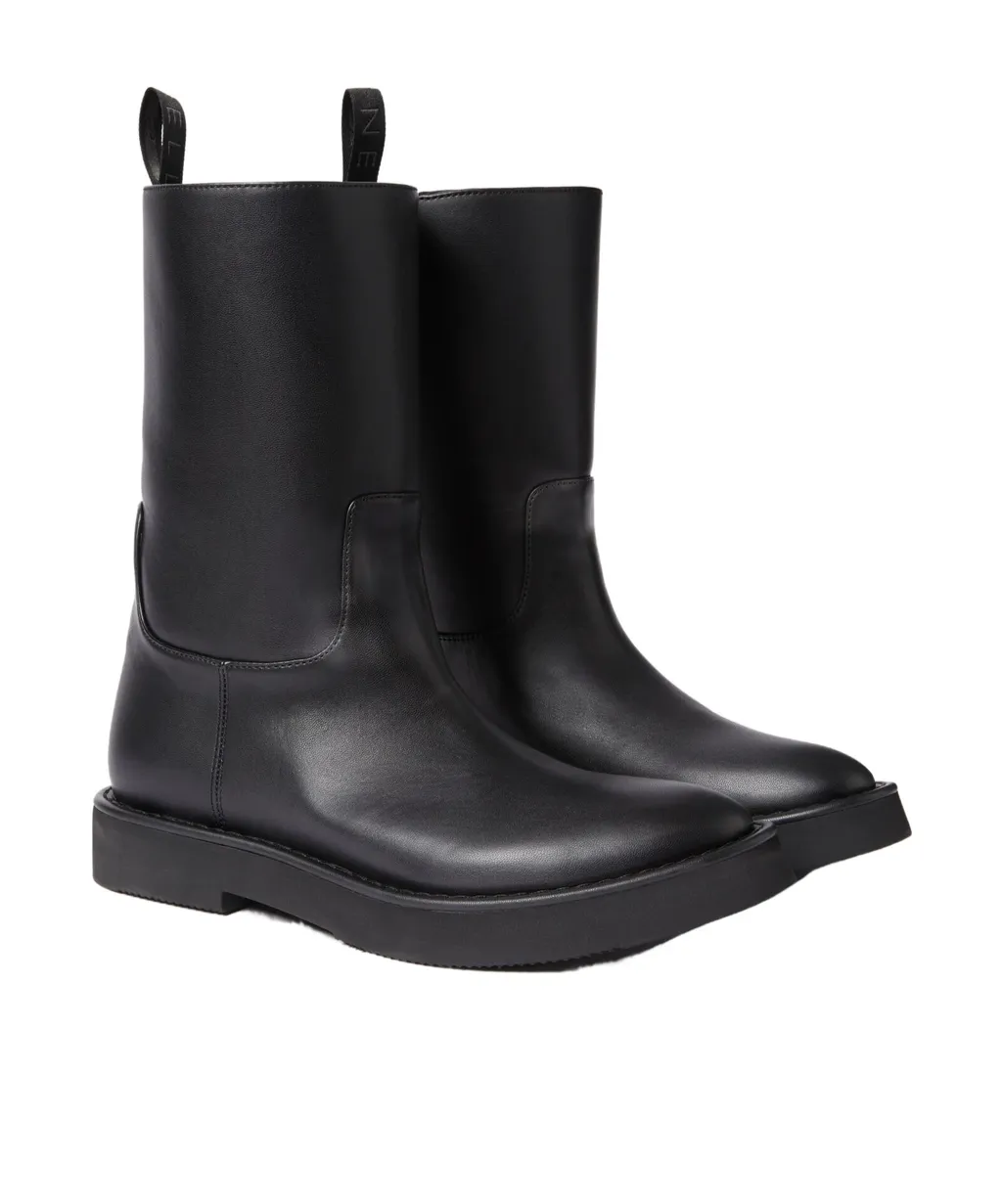 Pull-On Boots