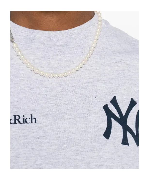 Short-Sleeved T-Shirt