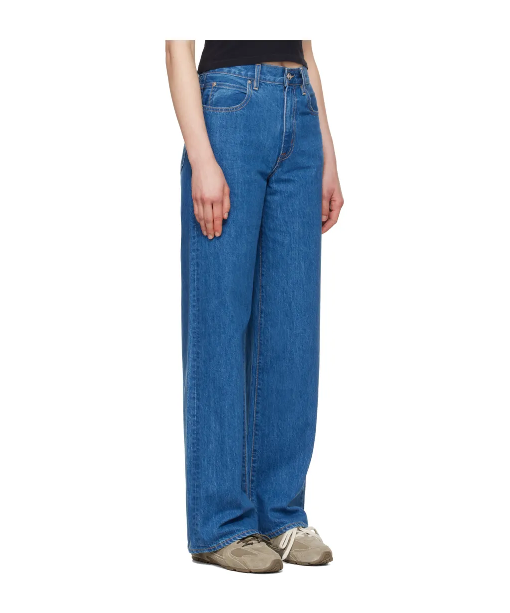 High-Waisted Jeans