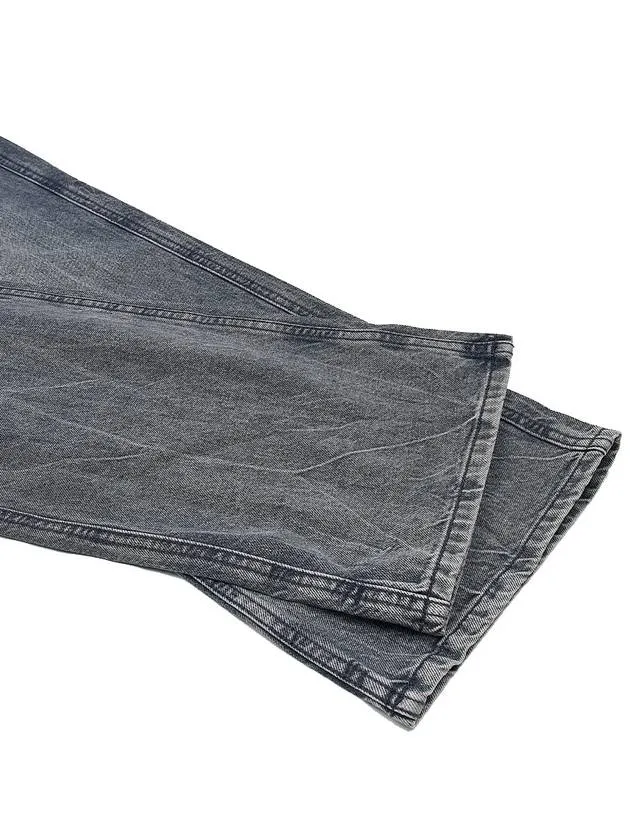 Belt-Loop Jeans