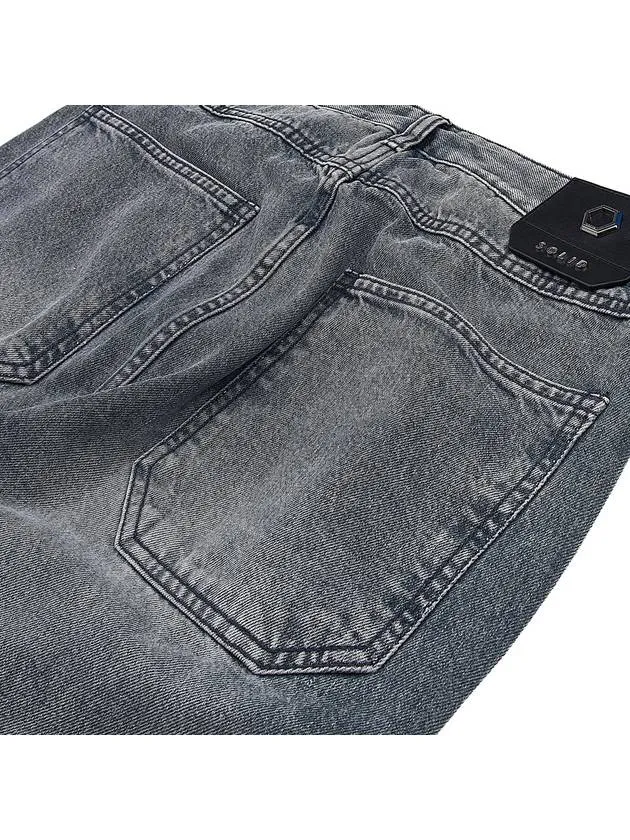 Belt-Loop Jeans