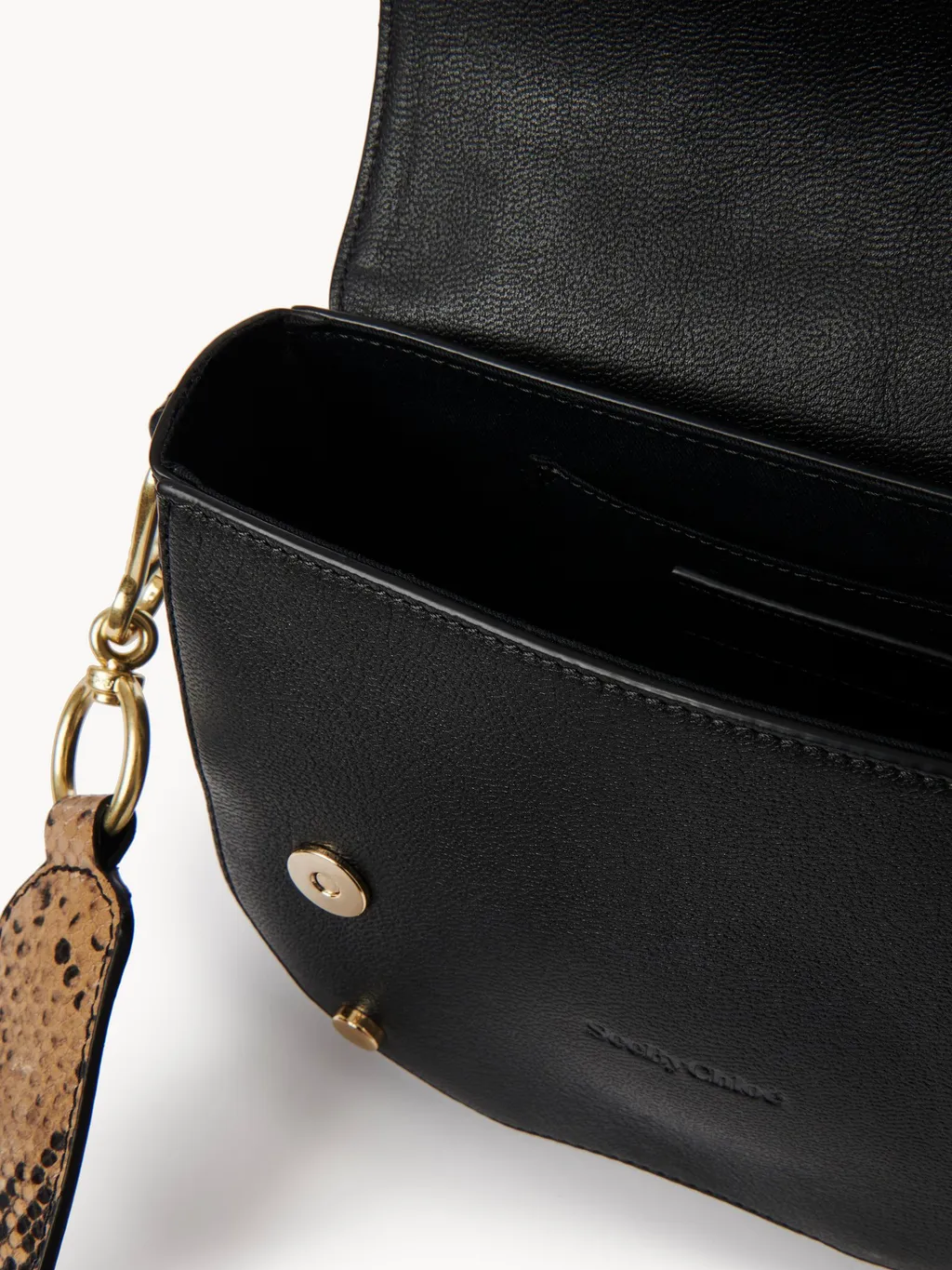 Mara Shoulder Bag