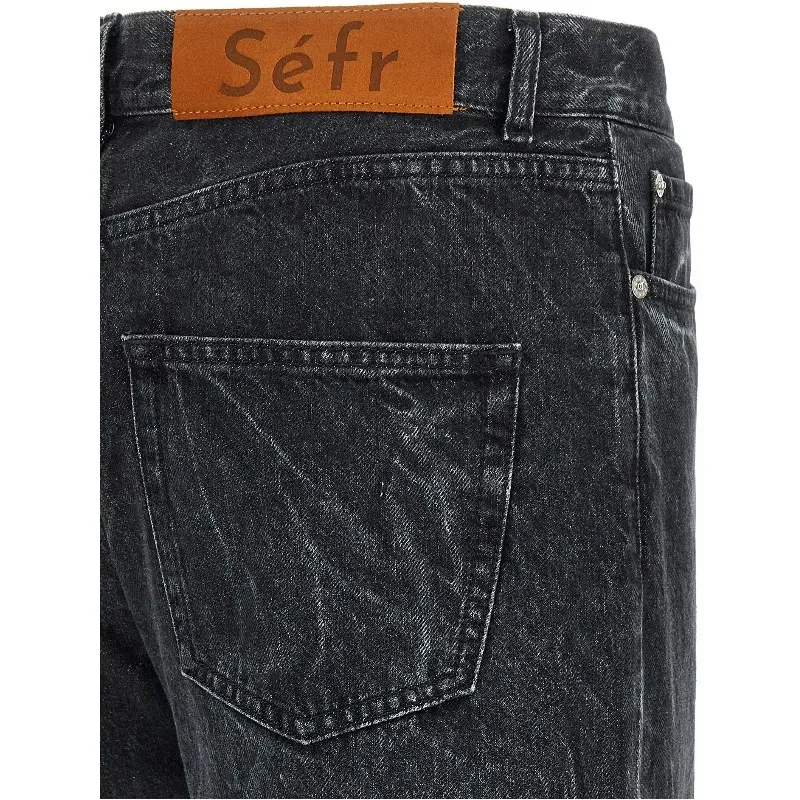 Buttoned Jeans