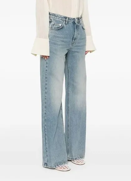 Straight-Leg Jeans