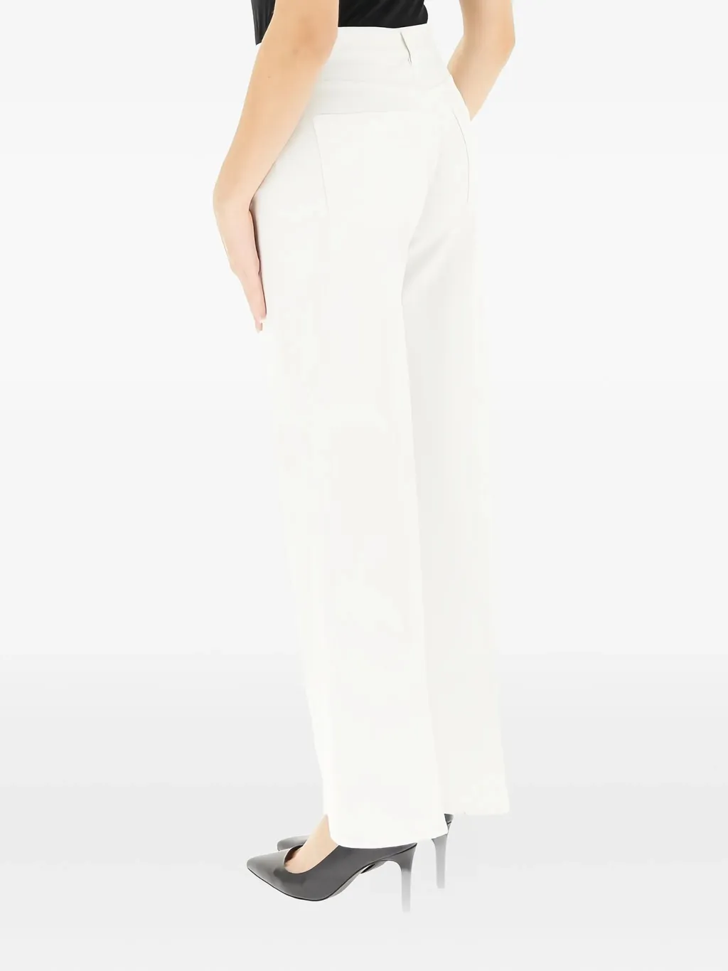 Wide-Leg Jeans