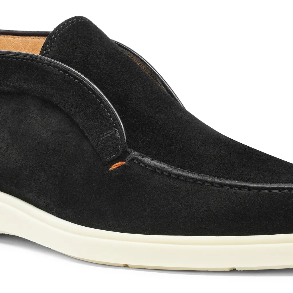 Desert Round Toe Slip-On Boots